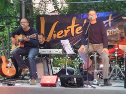 Benefizkonzert von Viertelpoet morgen auf dem Halleschen Marktplatz